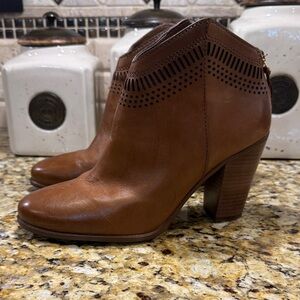 Vince Camuto Fetter ankle boots